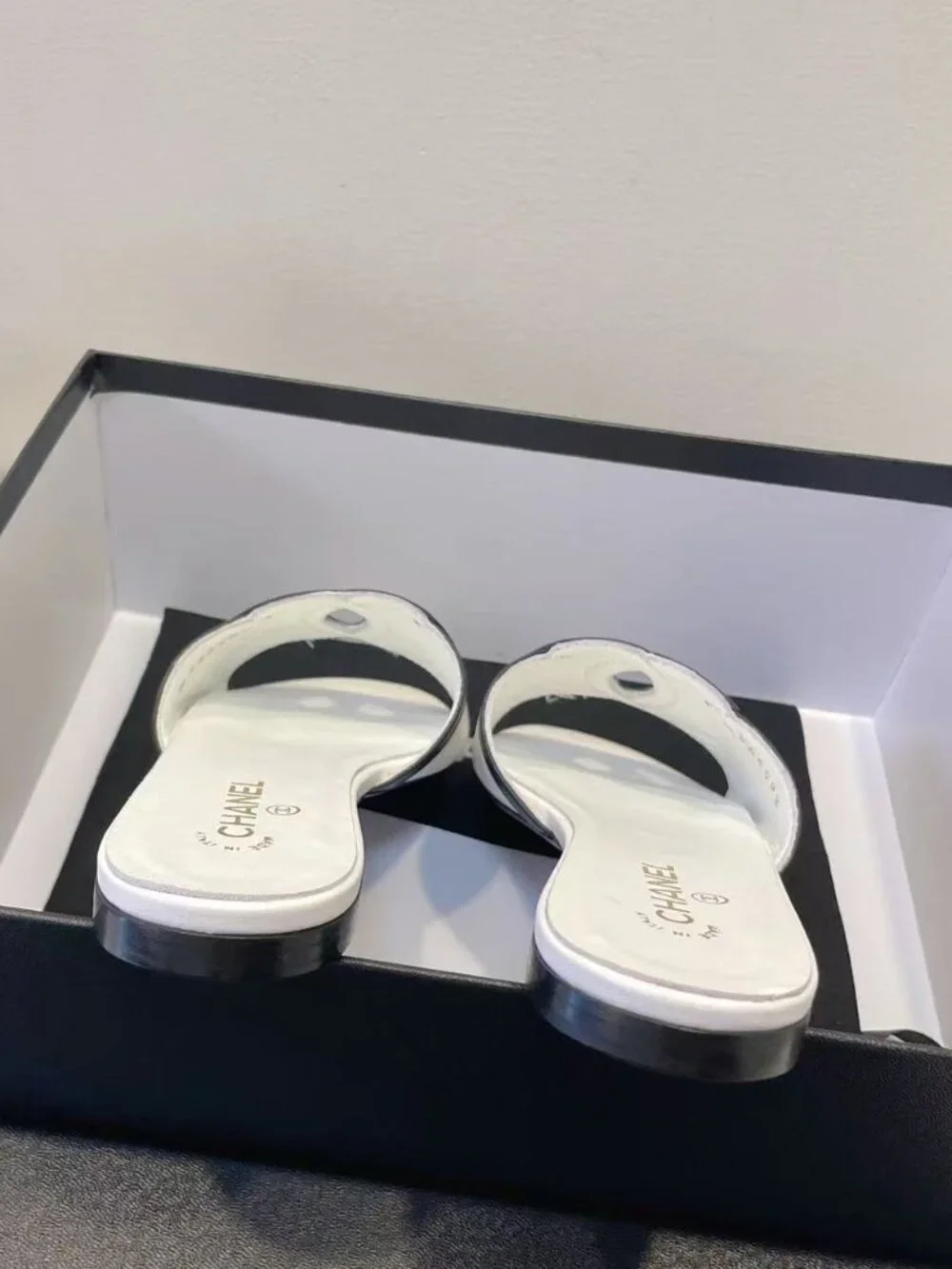 CHANEL​​​​ chanel slip‑on